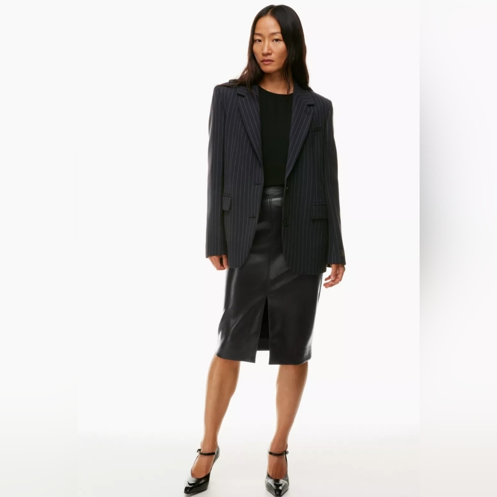 NWT- Aritzia Babaton Pegu Skirt, size 6